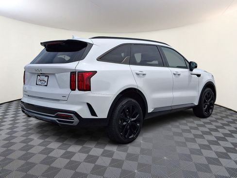 Certified 2023 Kia Sorento SX AWD/4WD image 6