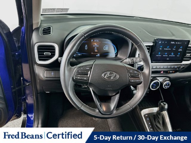 Used 2024 Hyundai Venue Limited FWD image 20