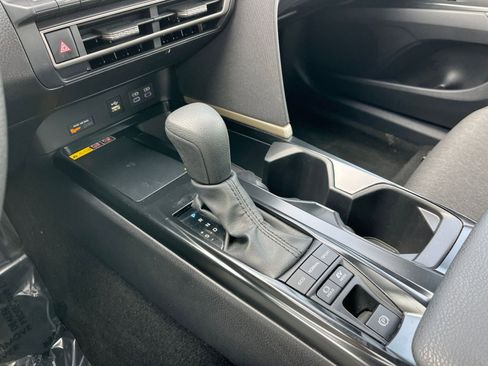 Used 2025 Toyota Camry LE FWD image 40