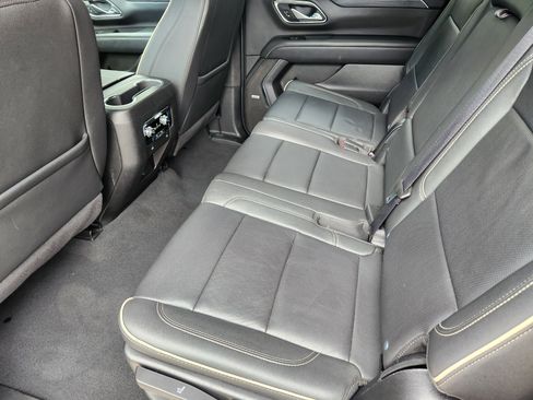 Used 2024 GMC Yukon XL SLT image 30