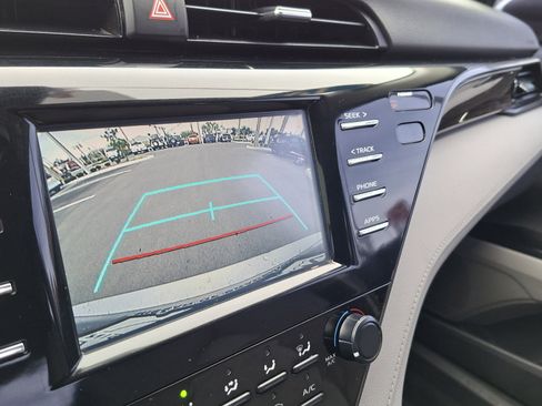 Used 2019 Toyota Camry LE image 13