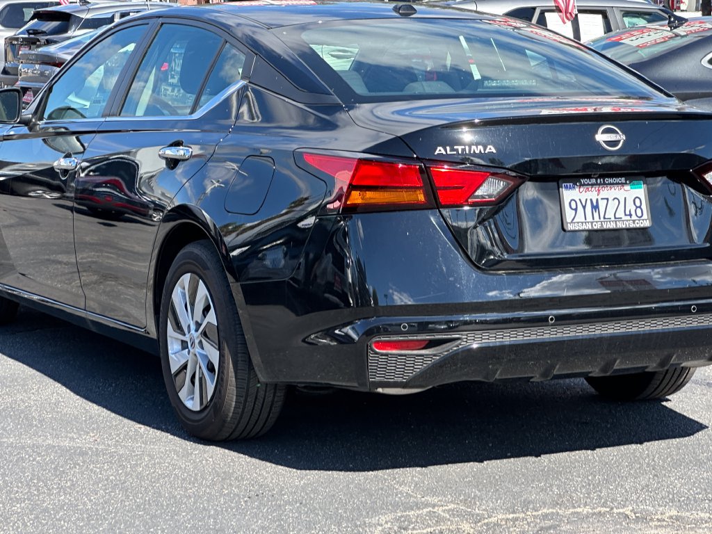 Used 2025 Nissan Altima 2.5 S FWD image 5