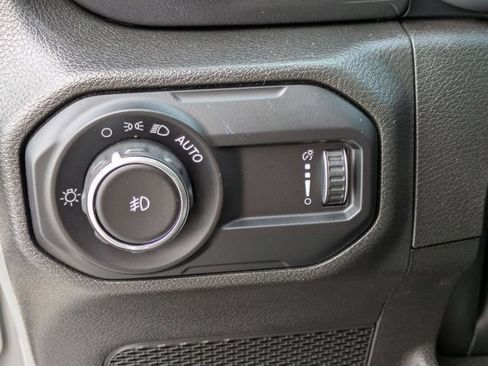 Used 2023 Jeep Wrangler Unlimited Sport AWD/4WD image 17