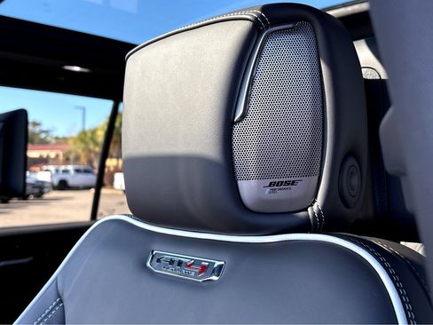 New 2025 GMC Yukon AT4 Ultimate image 40