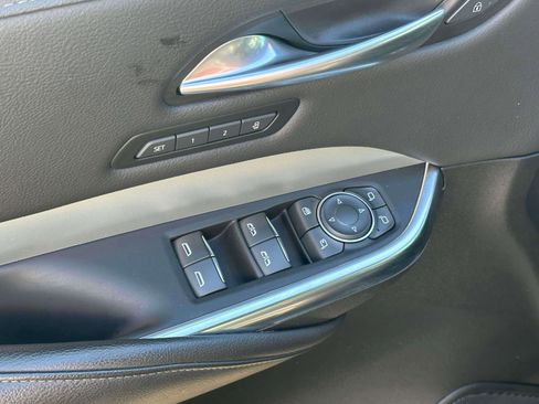 Used 2023 Cadillac XT4 Premium Luxury image 16