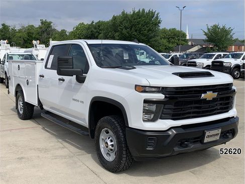 Used 2024 Chevrolet Silverado 2500 W/T w/ WT Fleet Convenience Package AWD/4WD image 3