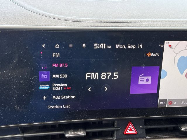 Used 2023 Kia Sportage EX FWD image 17