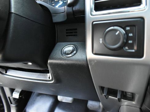 Used 2015 Ford F150 Platinum w/ Equipment Group 701A Luxury image 41