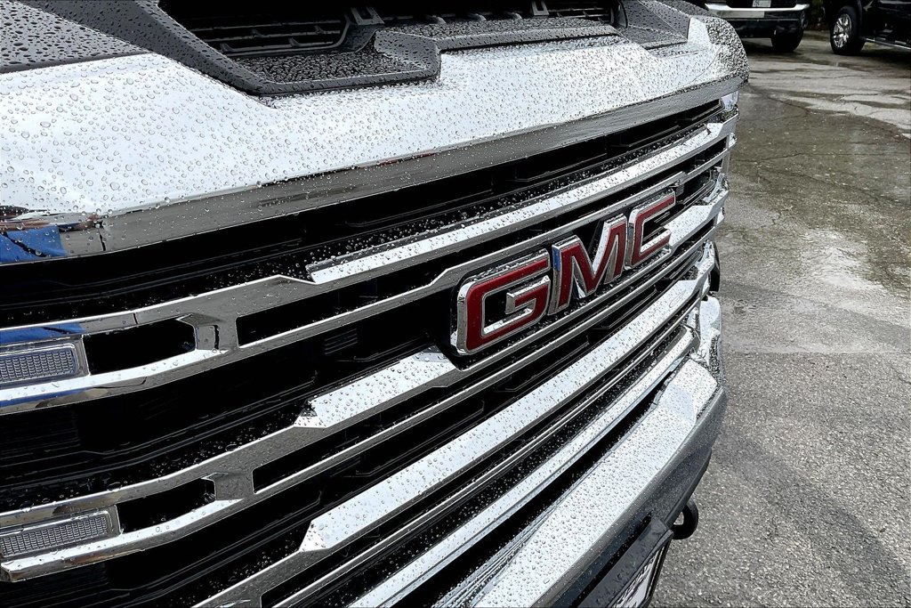 Used 2022 GMC Sierra 2500 SLE w/ Preferred Package AWD/4WD image 25