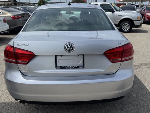 Used 2015 Volkswagen Passat 1.8T S FWD image 7