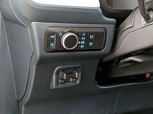 Used 2025 Ford Maverick XLT w/ Equipment Group 301A image 16