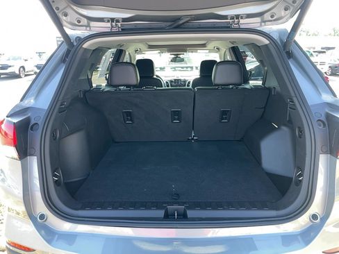 Used 2023 Chevrolet Equinox Premier FWD image 5