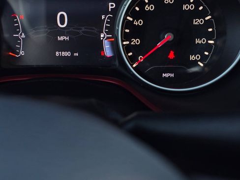 Used 2019 Jeep Compass Trailhawk AWD/4WD image 7