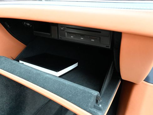Used 2022 Bentley Flying Spur V8 AWD/4WD image 67