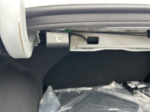 Used 2025 Hyundai Elantra SEL FWD image 25