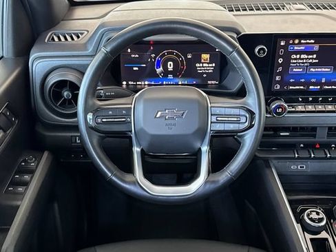 Used 2025 Chevrolet Colorado Trail Boss AWD/4WD image 16