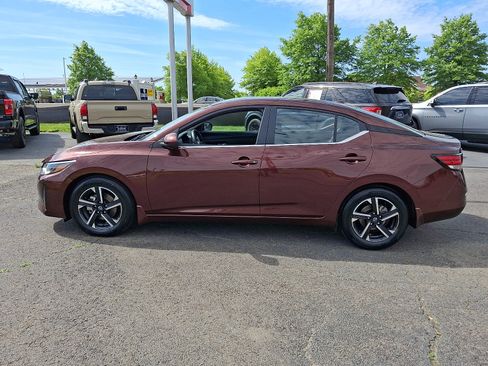 Certified 2025 Nissan Sentra SV FWD image 4