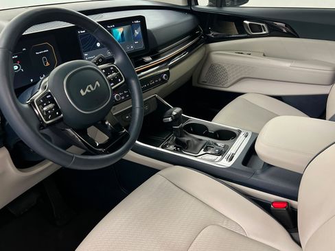 Used 2026 Kia Carnival SX Prestige FWD image 17