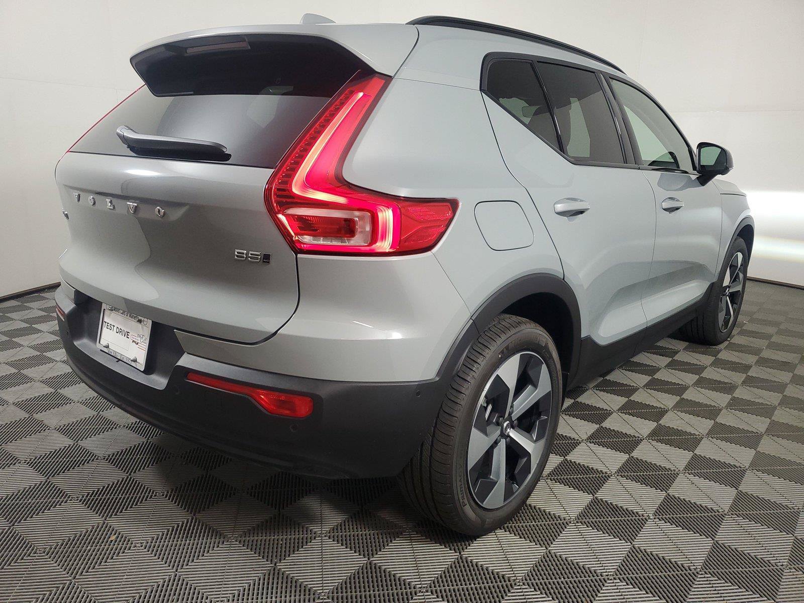 Used 2026 Volvo XC40 B5 Plus w/ Protection Package Premier AWD/4WD image 6