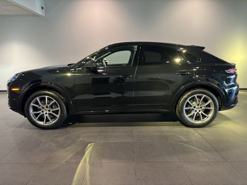 Certified 2026 Porsche Cayenne Coupe image 2