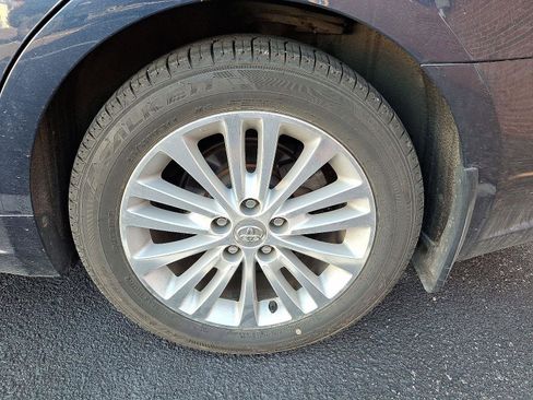 Used 2014 Toyota Avalon Limited image 5