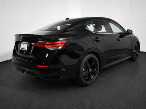 Used 2023 Nissan Sentra SR w/ Midnight Edition Package FWD image 4