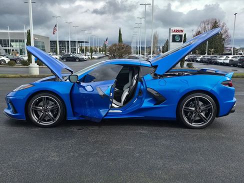 Used 2024 Chevrolet Corvette Stingray Preferred Cpe w/ Z51 Performance Package image 11