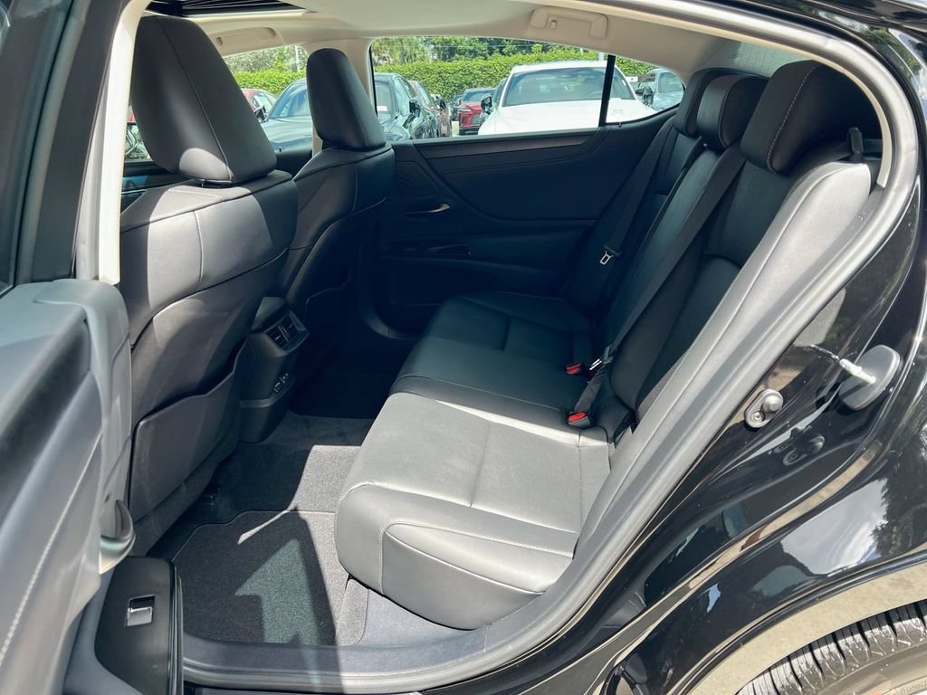 Certified 2024 Lexus ES 350 w/ Premium Package FWD image 19