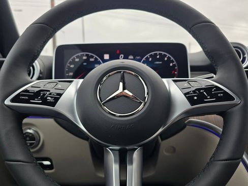New 2026 Mercedes-Benz C 300 4MATIC Sedan image 24