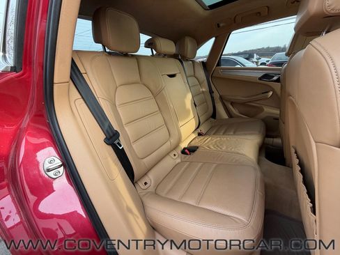 Used 2015 Porsche Macan Turbo image 37