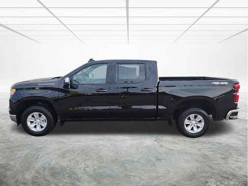 Used 2024 Chevrolet Silverado 1500 LT w/ Protection Package AWD/4WD image 2