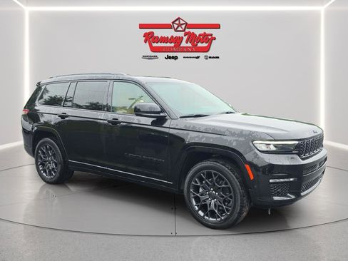 Used 2025 Jeep Grand Cherokee L Summit AWD/4WD image 7
