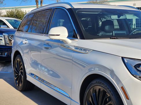 Used 2021 Lincoln Aviator Reserve w/ Equipment Group 210A image 8