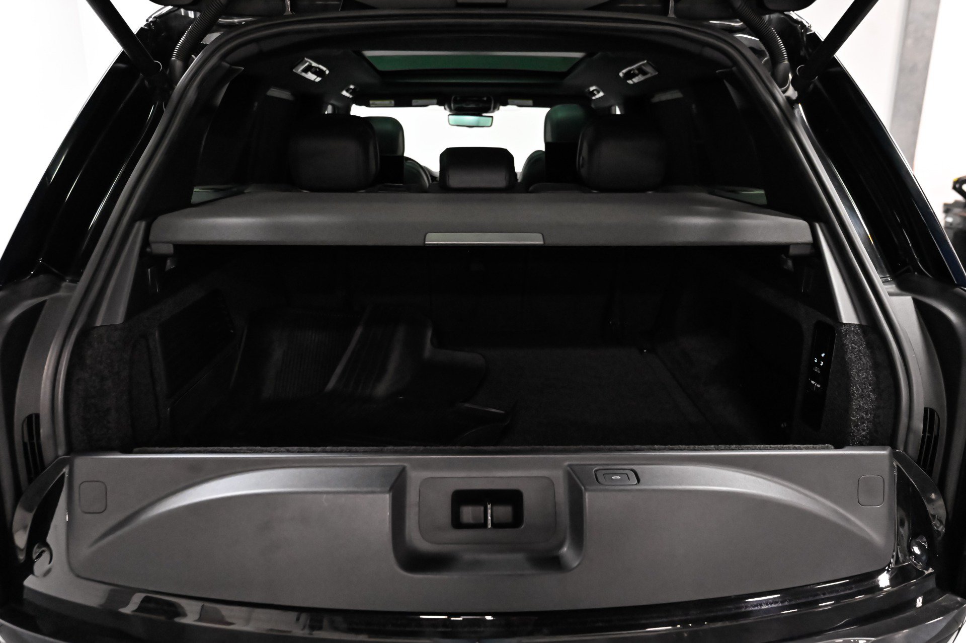 Used 2023 Land Rover Range Rover SE AWD/4WD image 29