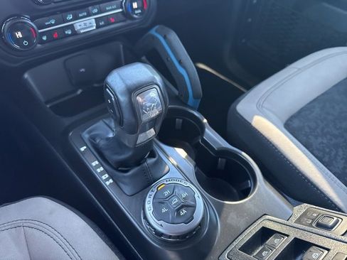 Used 2023 Ford Bronco Wildtrak image 17