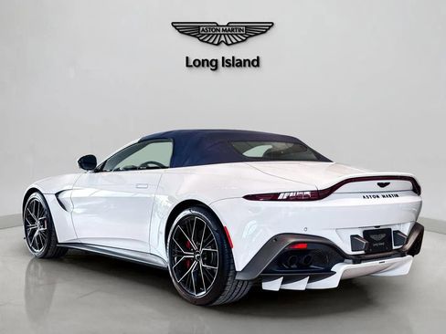 Used 2023 Aston Martin V8 Vantage Roadster image 7