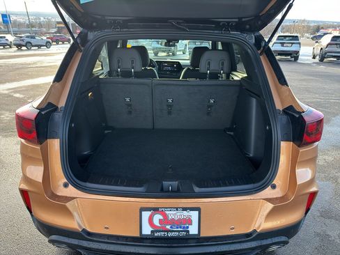 Used 2024 Chevrolet TrailBlazer RS w/ Driver Confidence Package image 21