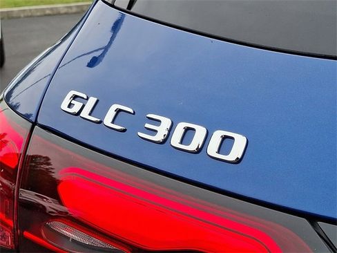 Certified 2025 Mercedes-Benz GLC 300 4MATIC image 10