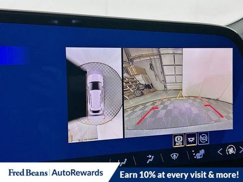 New 2026 Chevrolet Equinox EV LT image 10