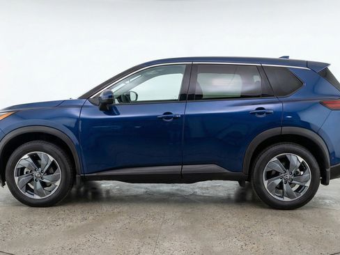 Used 2025 Nissan Rogue SV FWD image 5