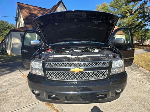 Used 2013 Chevrolet Tahoe LTZ image 39