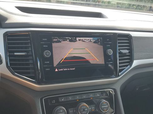 Certified 2023 Volkswagen Atlas SE FWD image 27
