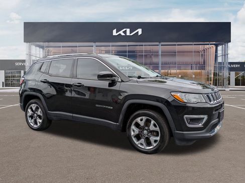 Used 2018 Jeep Compass Limited w/ Navigation Group AWD/4WD image 2