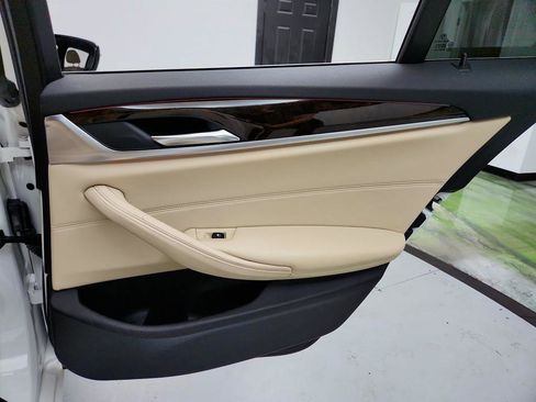 Used 2017 BMW 530i xDrive image 30