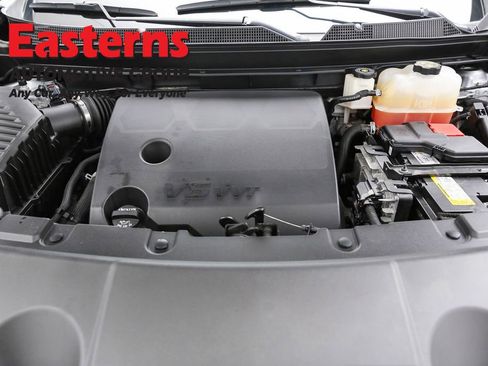 Used 2023 Chevrolet Traverse LS image 7