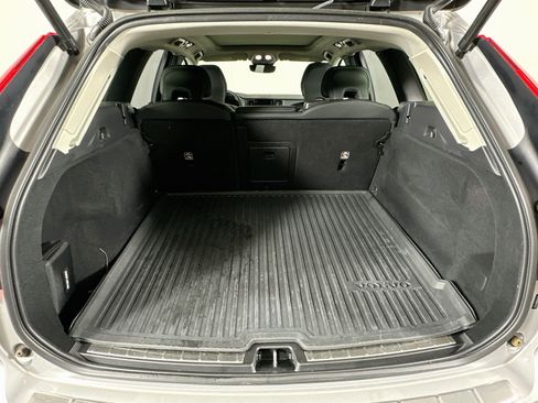 Used 2023 Volvo XC60 B5 Plus w/ Climate Package AWD/4WD image 27