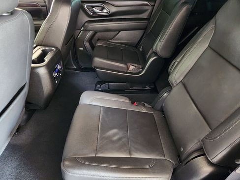Used 2023 Chevrolet Tahoe Z71 w/ Luxury Package AWD/4WD image 39