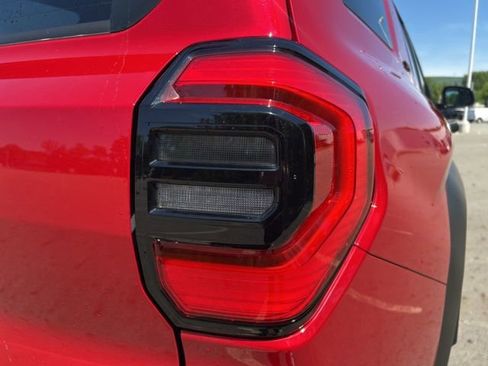 Used 2025 Toyota 4Runner SR5 AWD/4WD image 17
