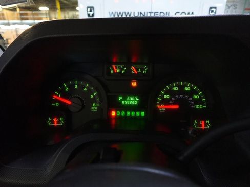 Used 2011 Ford E-350 and Econoline 350 Super Duty w/ PWR Locks & Windows Group RWD image 14