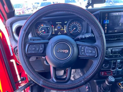Used 2026 Jeep Wrangler Unlimited Sport AWD/4WD image 14